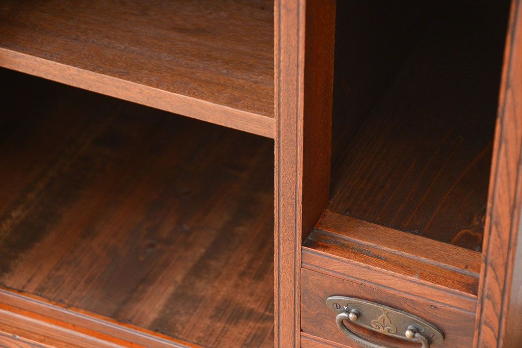 アンティーク家具　古民具・骨董 前面総欅玉杢　素晴らしい杢目の茶箪笥(収納棚)