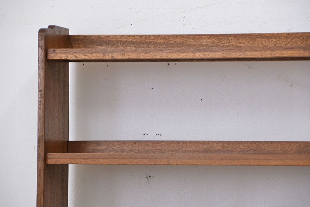 レトロ家具　昭和レトロ ★シンプルな縦型本棚(ブックシェルフ)