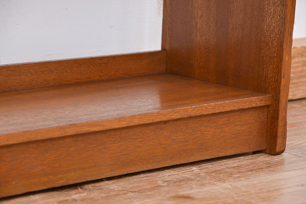 レトロ家具　昭和レトロ ★シンプルな縦型本棚(ブックシェルフ)
