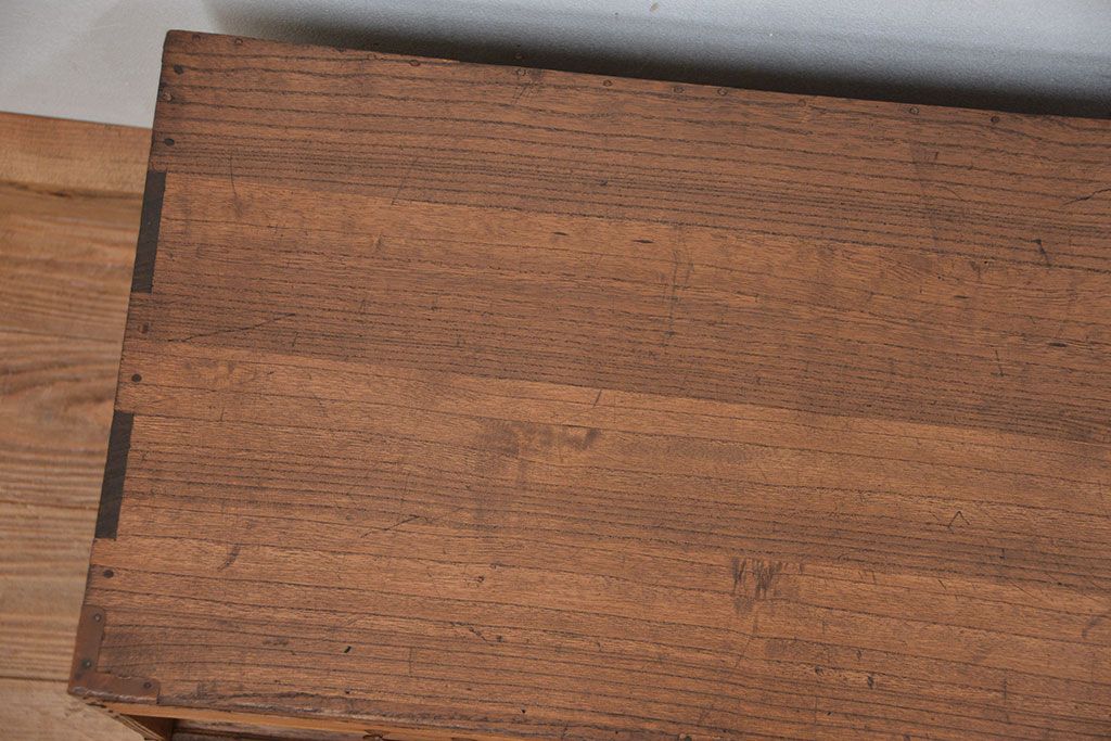 アンティーク家具　アンティーク 銅金具の小さな総桐小箪笥(小引き出し)