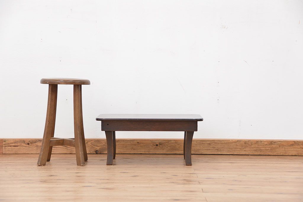 レトロ家具　昭和レトロ 天板一枚板古い木の小振りなちゃぶ台(テーブル、机)