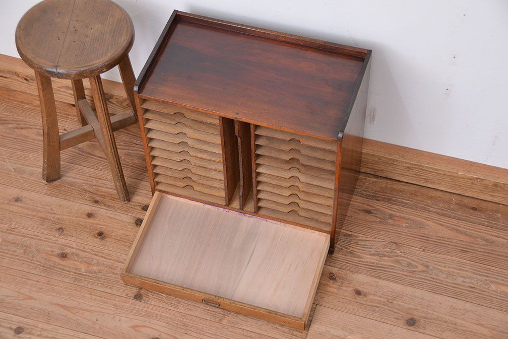 レトロ家具　昭和レトロ 小さな引き出し付きカルテケース(書類棚)