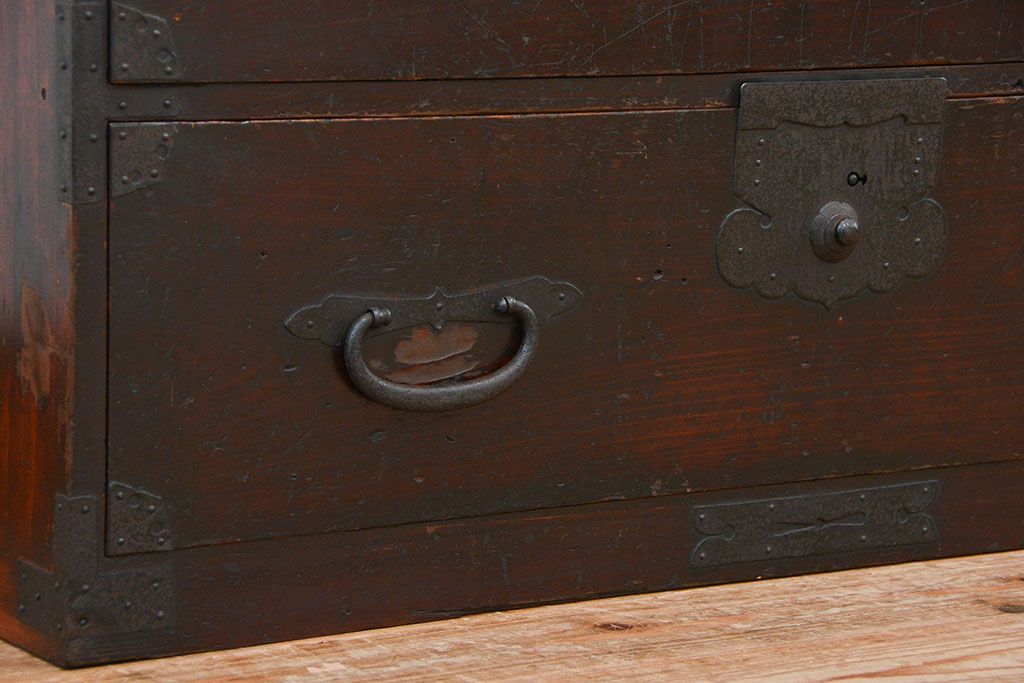 アンティーク家具　古民具・骨董 使い込まれた時代箪笥ローボード(2)(ローチェスト)