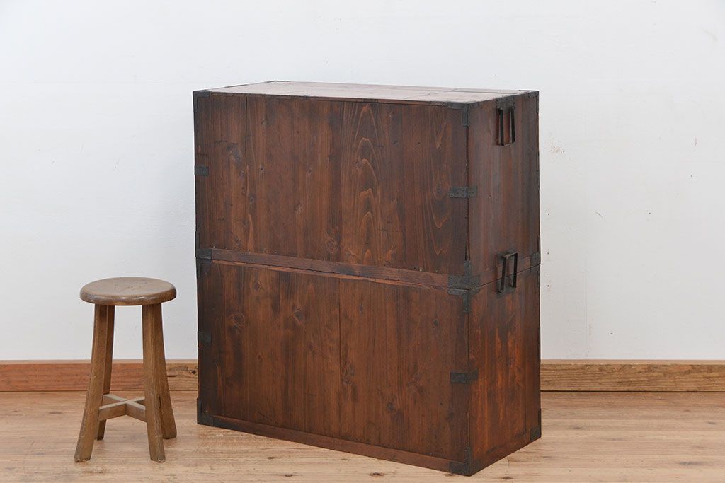 レトロ家具　昭和レトロ ☆シンプルな二段重ね時代箪笥