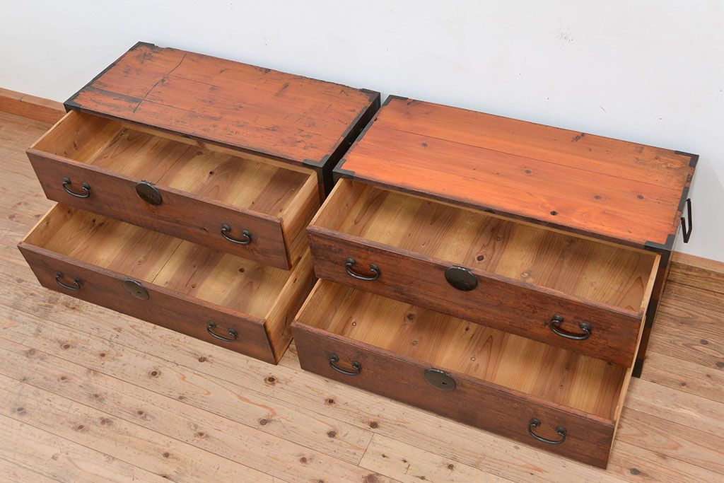 レトロ家具　昭和レトロ ☆シンプルな二段重ね時代箪笥