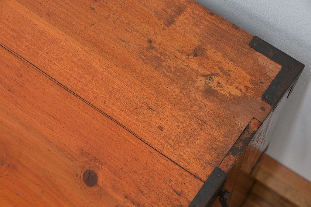 レトロ家具　昭和レトロ ☆シンプルな二段重ね時代箪笥