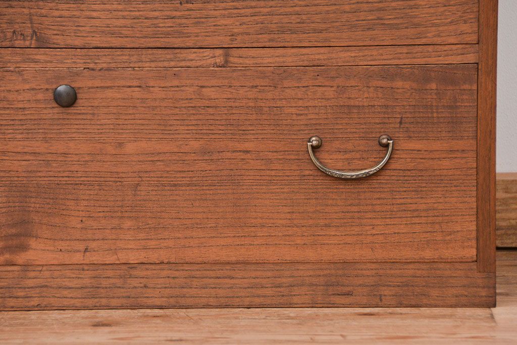 レトロ家具　昭和レトロ シンプルなローチェスト(1)(ローボード、箪笥)