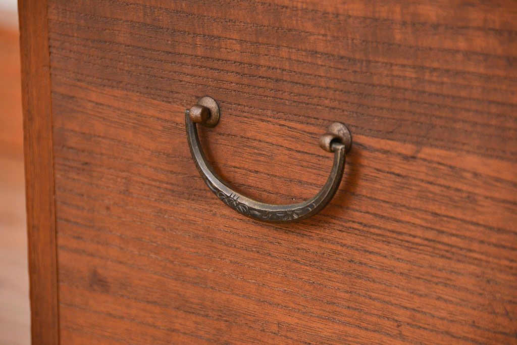 レトロ家具　昭和レトロ シンプルなローチェスト(1)(ローボード、箪笥)