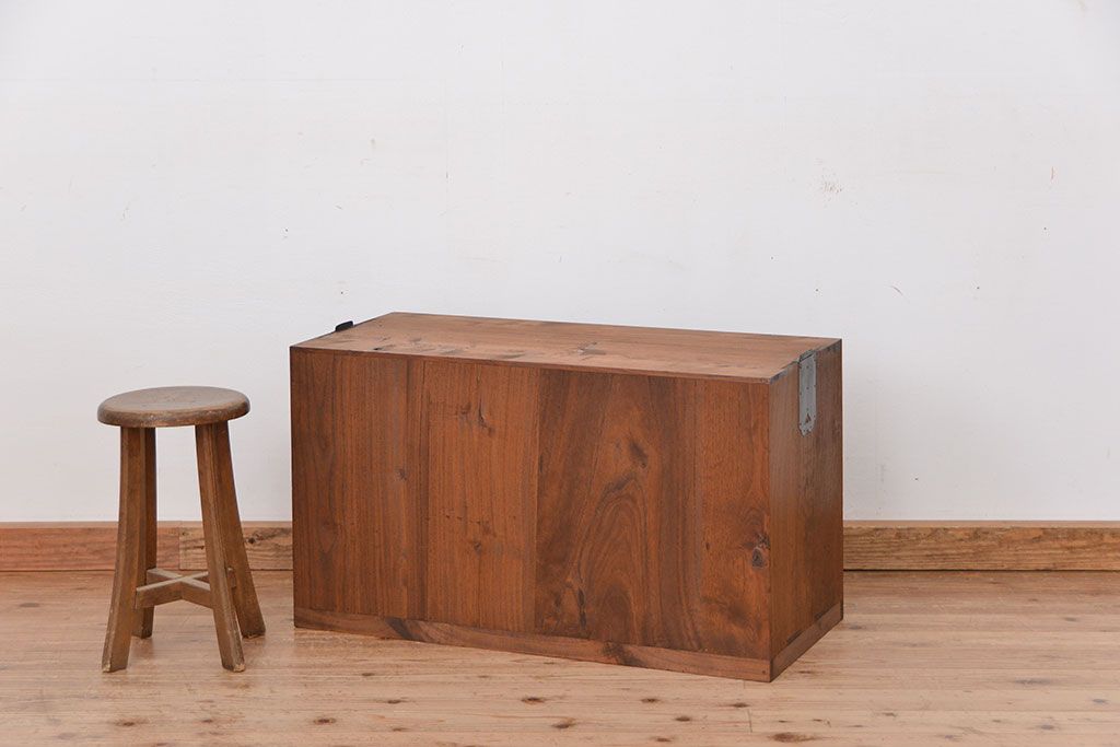 レトロ家具　昭和レトロ シンプルなローチェスト(1)(ローボード、箪笥)