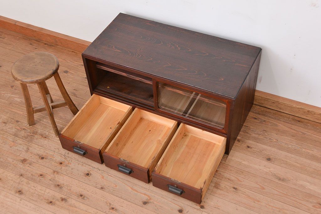 レトロ家具　昭和レトロ シンプルな引き出し付きローボード(収納棚)