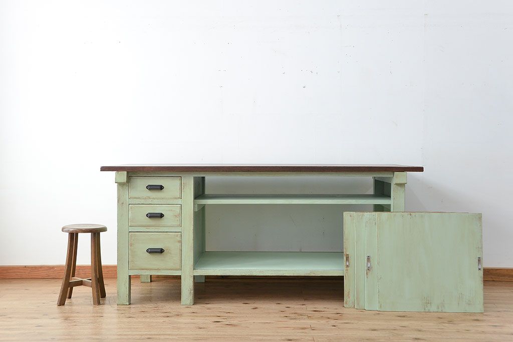 アンティーク家具　1970年頃 両面引き出し付きの大きな作業台(テーブル、机)