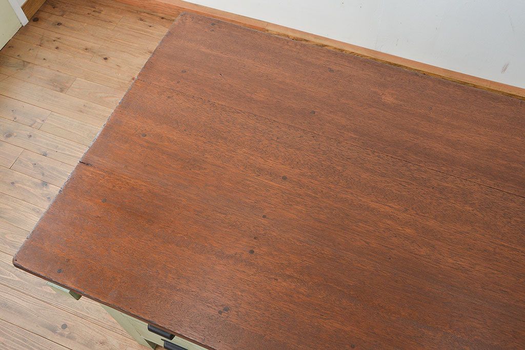 アンティーク家具　1970年頃 両面引き出し付きの大きな作業台(テーブル、机)