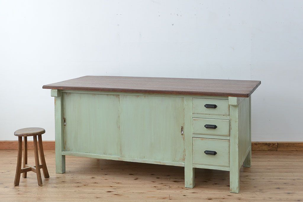 アンティーク家具　1970年頃 両面引き出し付きの大きな作業台(テーブル、机)