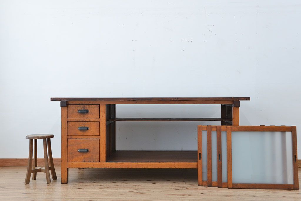 レトロ家具　昭和レトロ 両面引き出しの大きな作業台(テーブル、机)