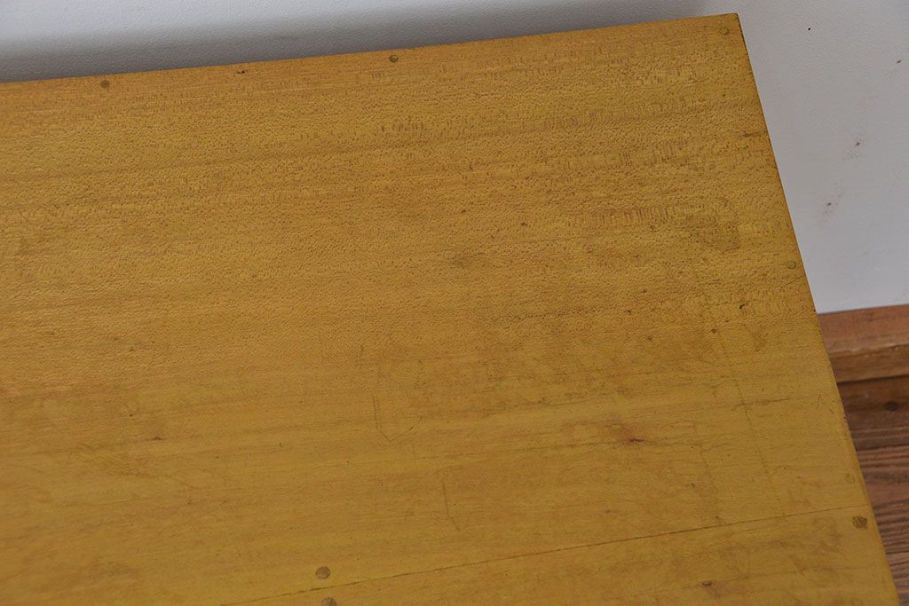 レトロ家具　昭和レトロ シンプルな角テーブル(机、作業台)