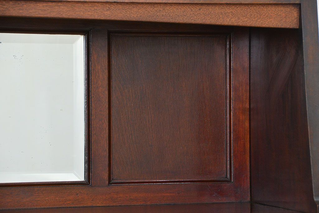 アンティーク家具　アンティーク 希少 古いお屋敷の変わり型収納棚(飾り棚、本棚)