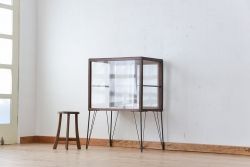 アンティーク家具　アンティーク 古い木の鉄脚付きガラスケース(ショーケース)