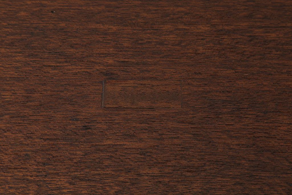アンティーク家具　マガジンラック付き!古い木の脚付きカウンターテーブル(本棚)