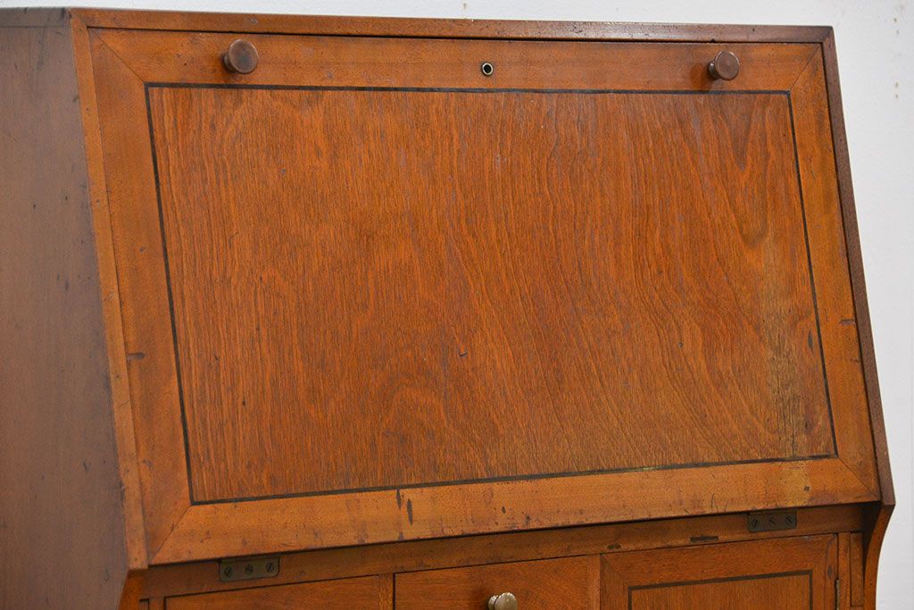 アンティーク家具　アンティーク 1950〜60年頃 上品で小振りなライティングビューロー