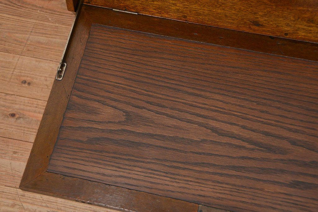 アンティーク家具　アンティーク 1950〜60年頃 上品で小振りなライティングビューロー