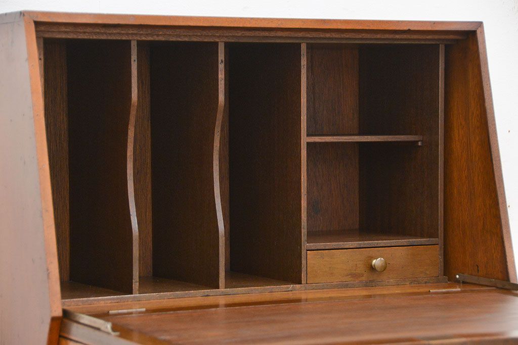 アンティーク家具　アンティーク 1950〜60年頃 上品で小振りなライティングビューロー