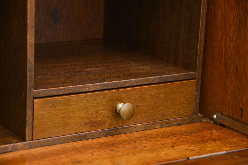 アンティーク家具　アンティーク 1950〜60年頃 上品で小振りなライティングビューロー