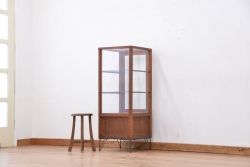 アンティーク家具　鉄脚付きアンティーク縦型ガラスケース(ショーケース)