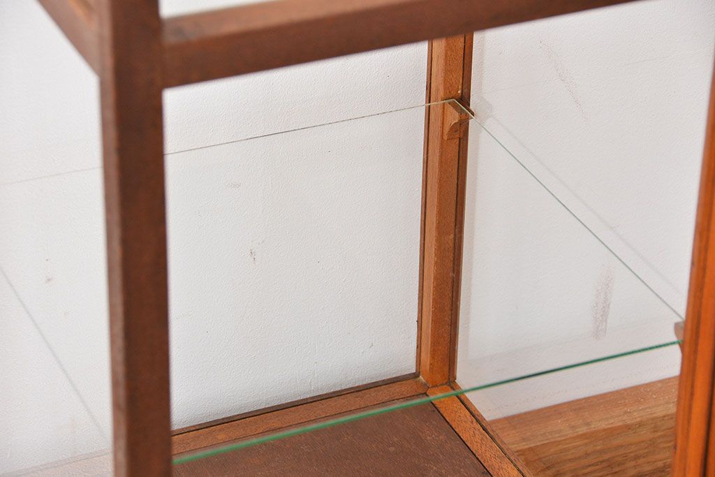 レトロ家具　昭和レトロ 古いパン屋のアンティーク縦型ガラスケース(ショーケース)