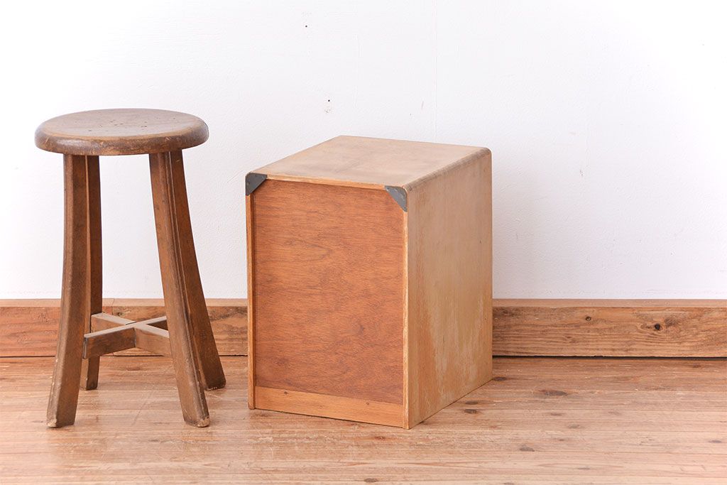 レトロ家具　昭和レトロ　ネームプレート付き!木製シャッター付きのアンティーク小引き出し