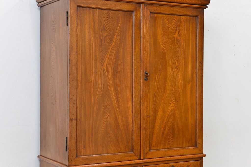 アンティーク家具　アンティーク 古い栓材!上質な衣装お盆付き二段重ねワードローブ(洋服箪笥、洋服タンス)