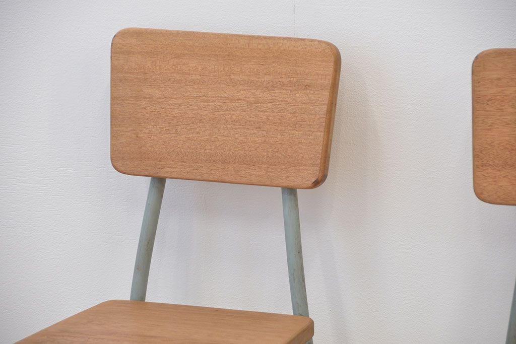 レトロ家具　昭和レトロ 古い鉄脚のかわいいペイントチェア2脚セット(3)(イス、椅子)