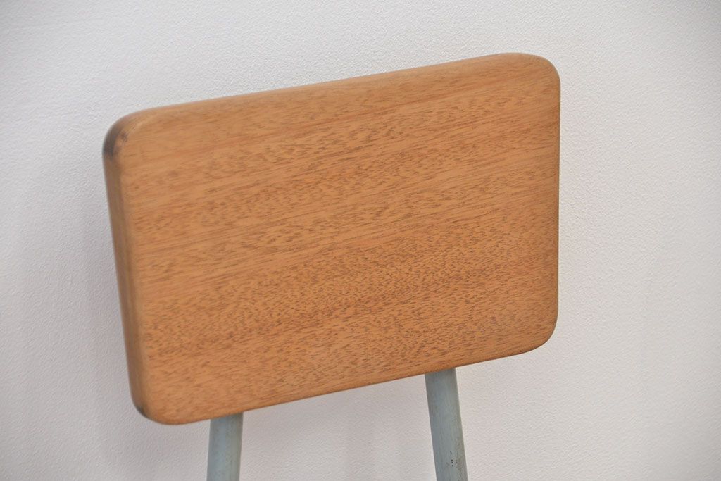 レトロ家具　昭和レトロ 古い鉄脚のかわいいペイントチェア2脚セット(3)(イス、椅子)