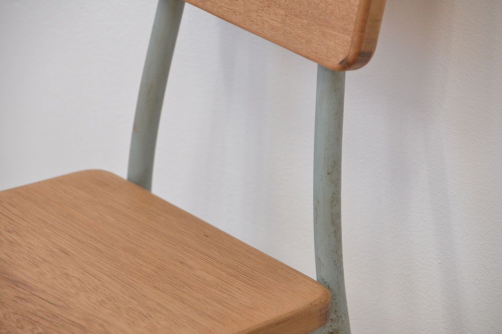 レトロ家具　昭和レトロ 古い鉄脚のかわいいペイントチェア2脚セット(3)(イス、椅子)