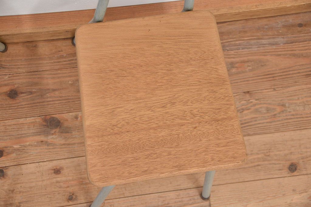 レトロ家具　昭和レトロ 古い鉄脚のかわいいペイントチェア2脚セット(3)(イス、椅子)
