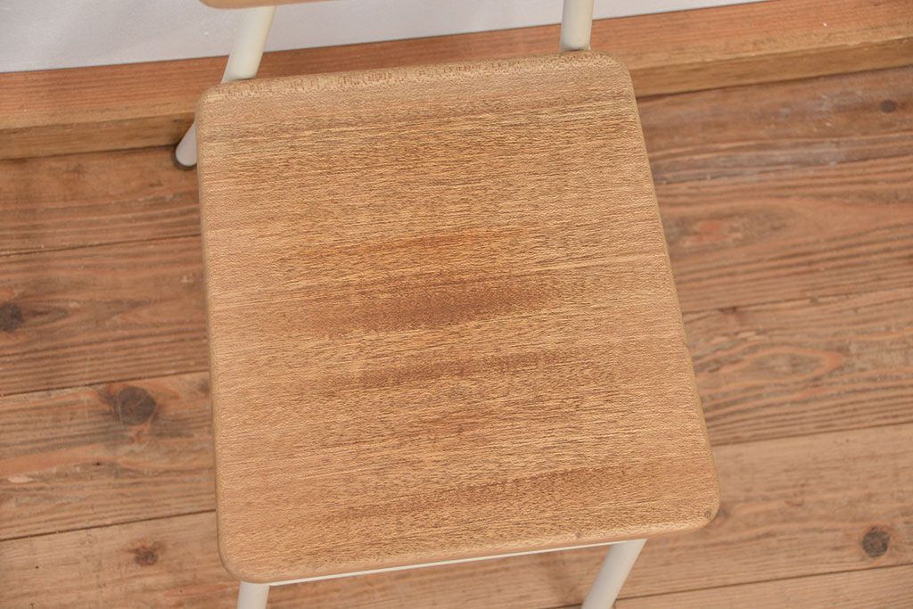 レトロ家具　昭和レトロ 古い鉄脚のかわいいペイントチェア2脚セット(4)(イス、椅子)