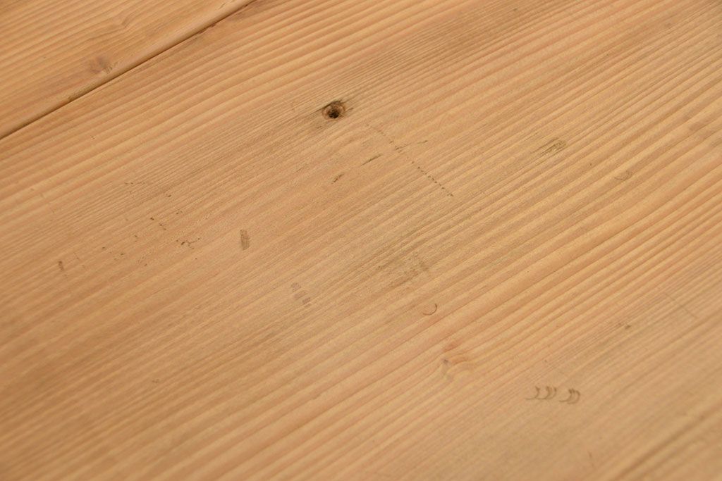 レトロ家具　昭和レトロ ★古い鉄脚と古材の天板のシンプルなペイントテーブル(5)(鉄足、机、在宅ワーク、在宅用テーブル、作業台、デスク)