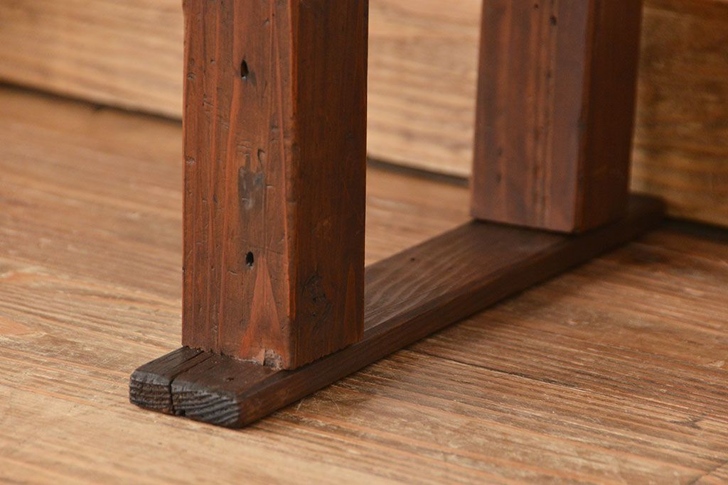 アンティーク家具　アンティーク 古い木の小さなサイドテーブル(机)