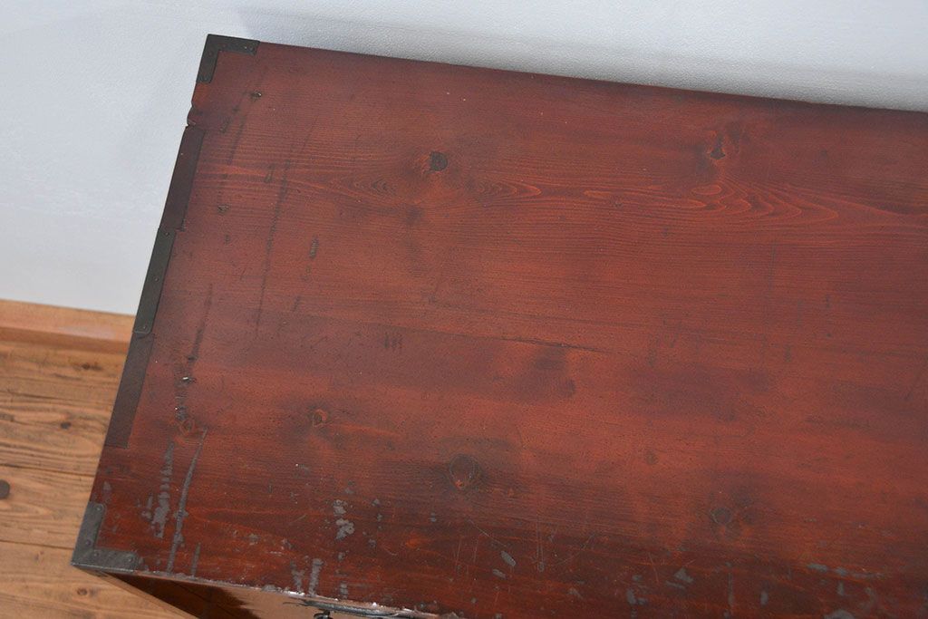 アンティーク家具　古民具・骨董 漆のキレイな閂付き松本箪笥(2)(チェスト、時代箪笥)