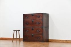 アンティーク家具　古民具・骨董 ☆シンプルな丸金具二段重ね時代箪笥