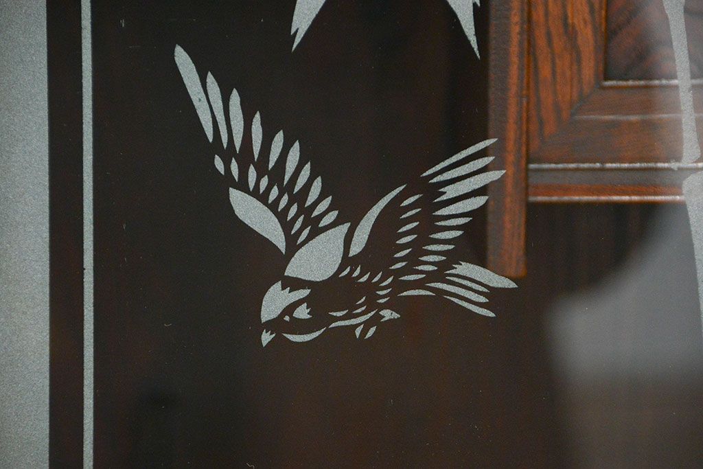 レトロ家具　昭和レトロ 前面欅材の二段重ね茶箪笥(時代箪笥、食器棚)