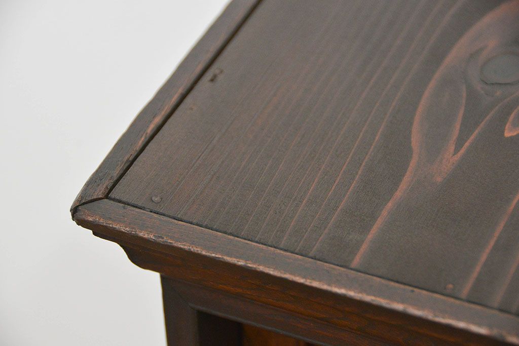レトロ家具　昭和レトロ 前面欅材の二段重ね茶箪笥(時代箪笥、食器棚)