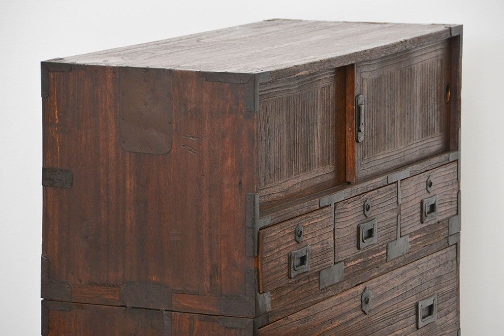 アンティーク家具　アンティーク ☆モダンデザインの二段重ね時代箪笥