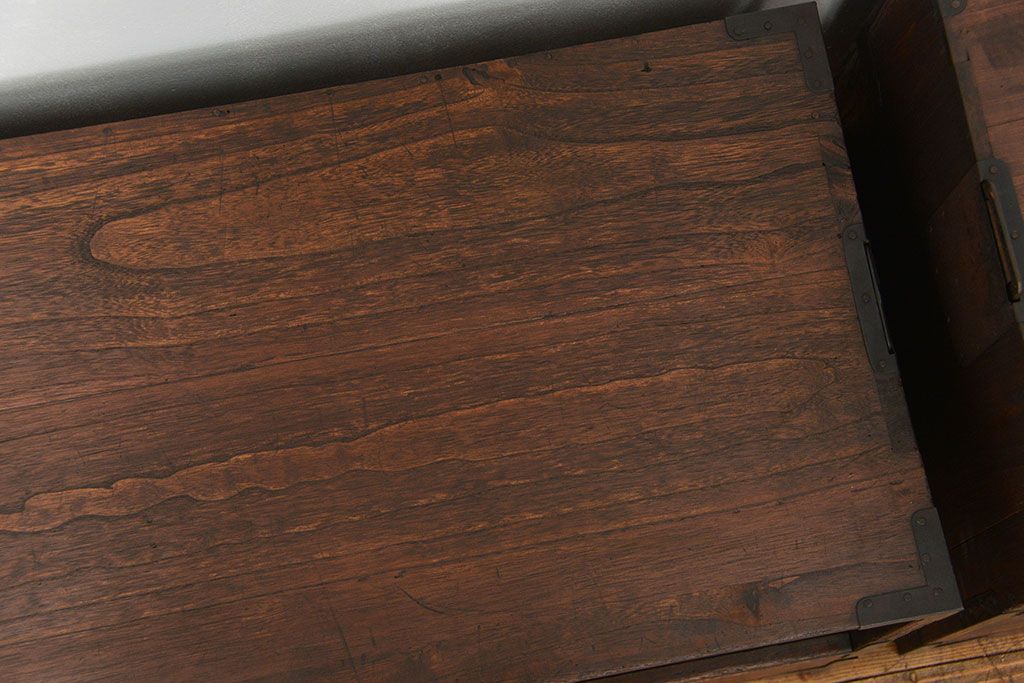 アンティーク家具　アンティーク ☆モダンデザインの二段重ね時代箪笥