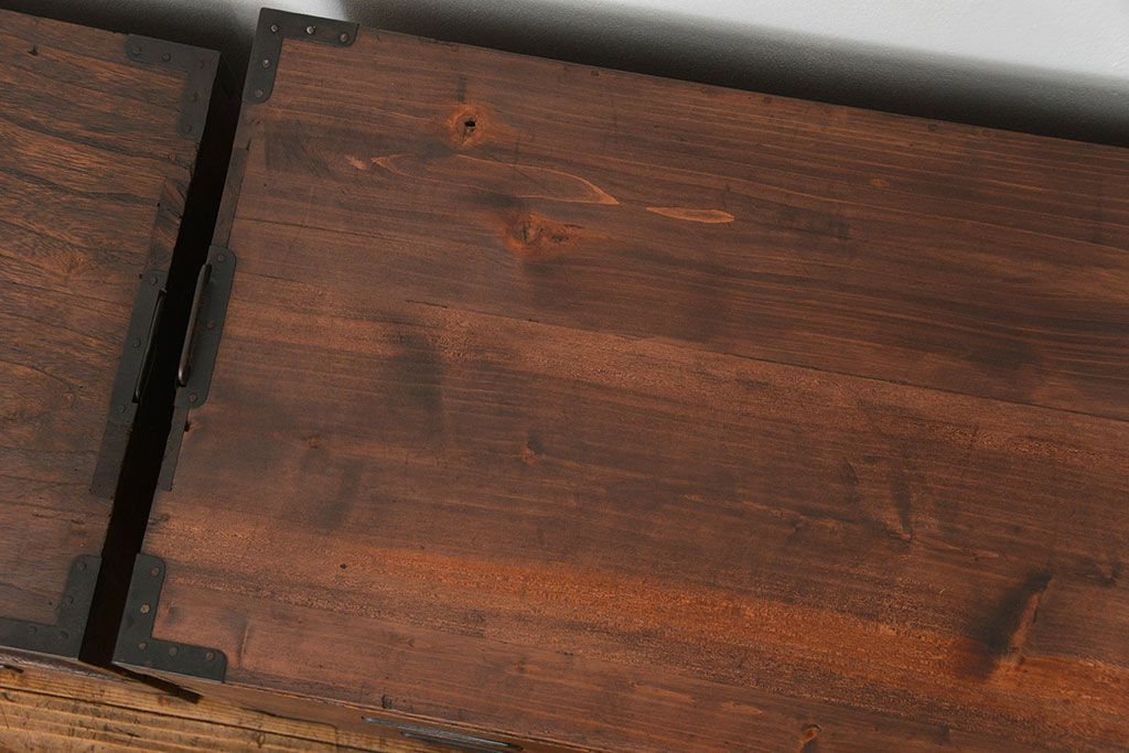 アンティーク家具　アンティーク ☆モダンデザインの二段重ね時代箪笥