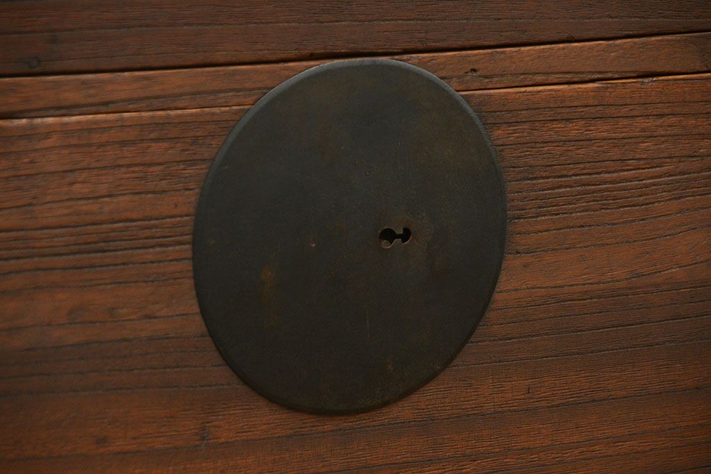 アンティーク家具　古民具・骨董 天板補強 大きな丸金具時代箪笥(ローボード)