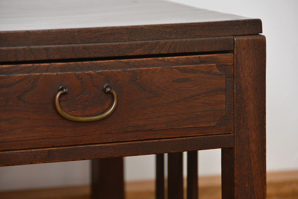 レトロ家具　昭和レトロ 古い欅材の小さな机(テーブル)