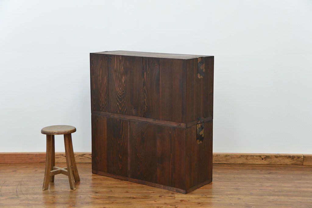 レトロ家具　昭和レトロ ☆シンプルな二段重ね箪笥(チェスト)