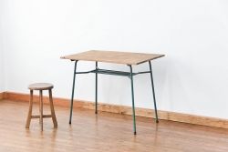 アンティーク家具　アンティーク 天板古材のペイント鉄脚テーブル(1)(鉄足、机、在宅ワーク、在宅用テーブル、作業台、デスク)