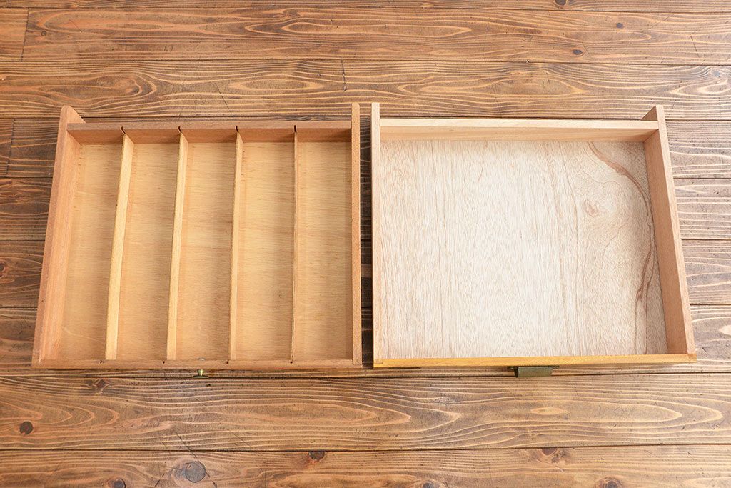アンティーク家具　アンティーク 引き出し36杯大型チェスト(糸ケース、小物収納、ドロワー)