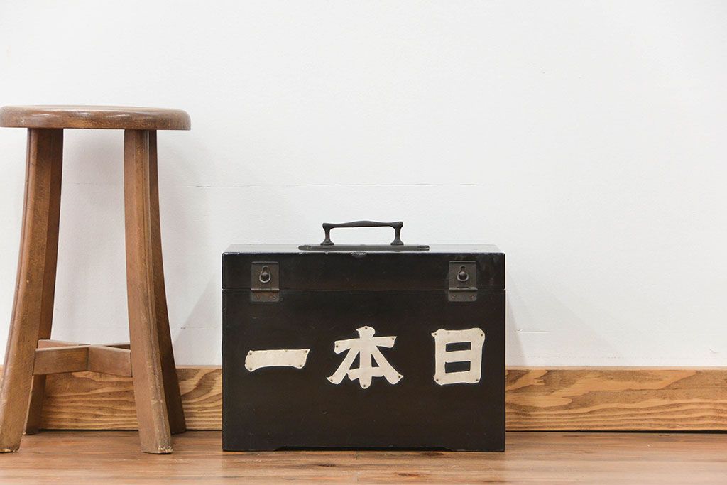 アンティーク雑貨　古民具・骨董 珍品希少　古い商家の小物収納箱　